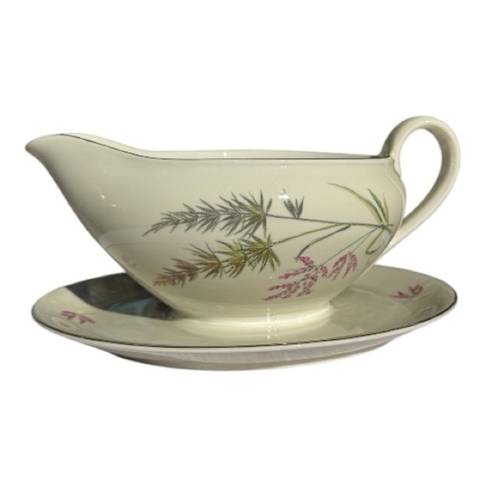 Rare Vintage Heinrich Bavaria “Sommer” Gravy Boat with Gold Trim (Discontinued)